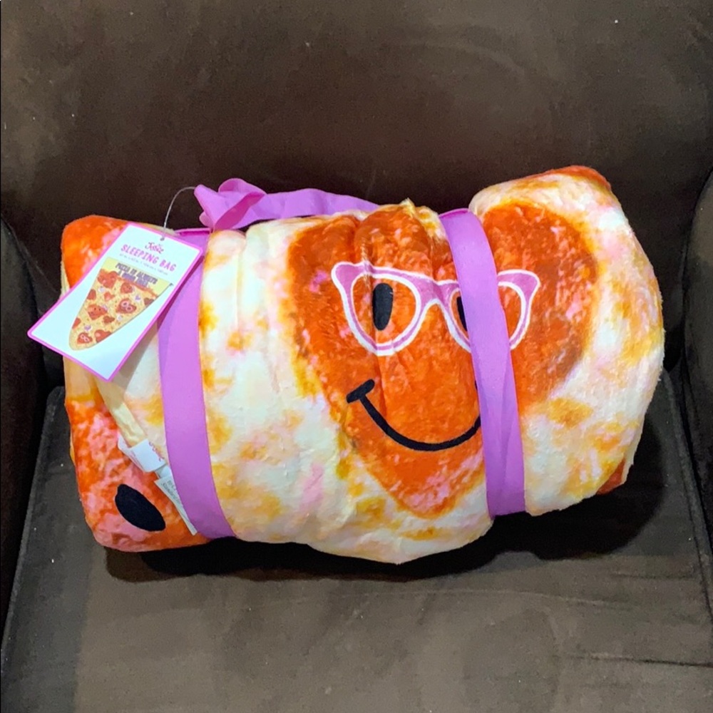 Soft & comfy pizza sleeping bag